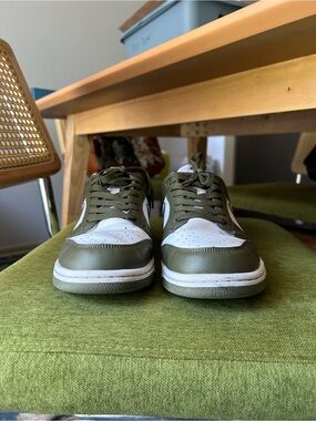 Nike Dunk Low Olive Green White Low Top Sneakers Women’s Size 9.5